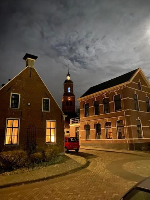 Sfeervol Verblijf In Oude Gemeentehuis Eenrum. Экстерьер фото